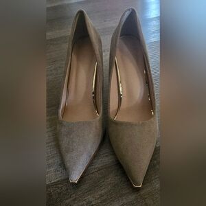 Chic Tan Women's Heels